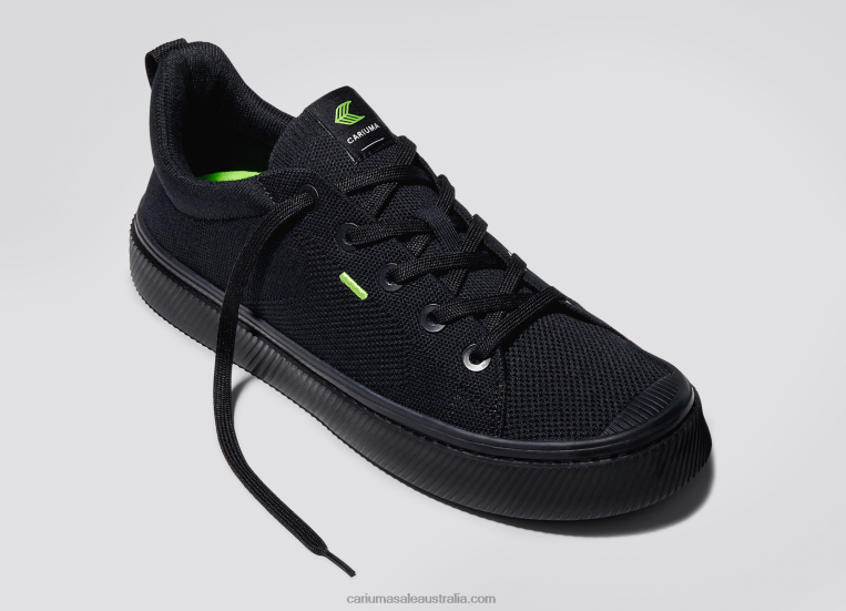 T8NFN180 Men All Black Knit Cariuma