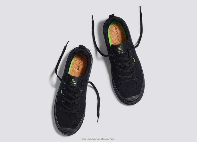 T8NFN180 Men All Black Knit Cariuma