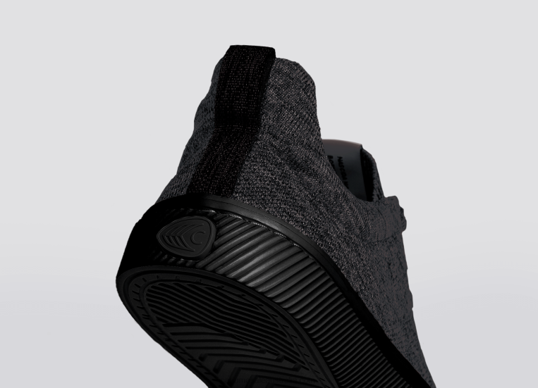 T8NFN182 Men Stone Black Knit Cariuma