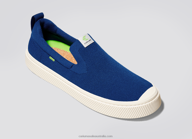 T8NFN165 Men Blue Knit Cariuma