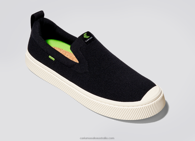 T8NFN166 Men Black Knit Cariuma