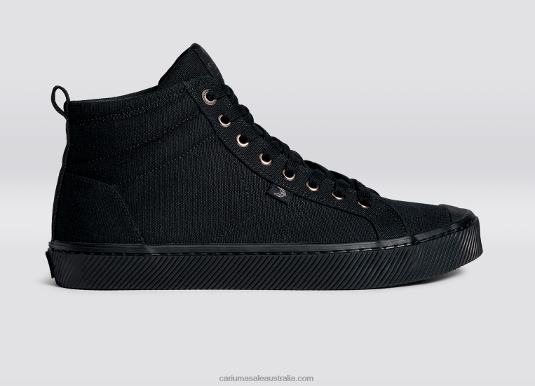 T8NFN57 Men All Black Canvas Cariuma