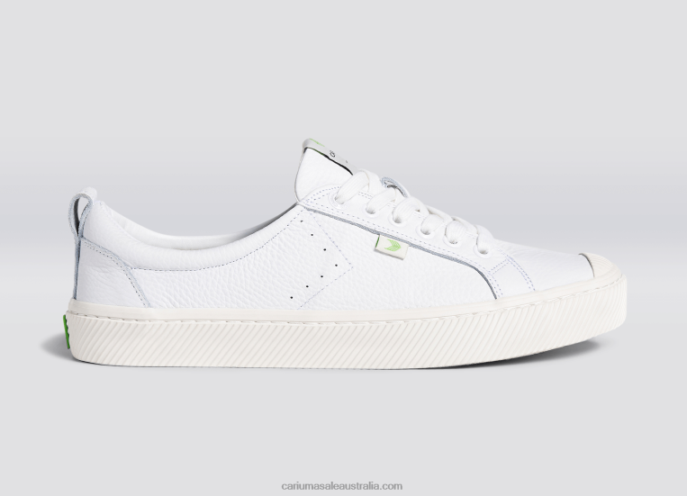 T8NFN10 Men Triple White Premium Leather Cariuma