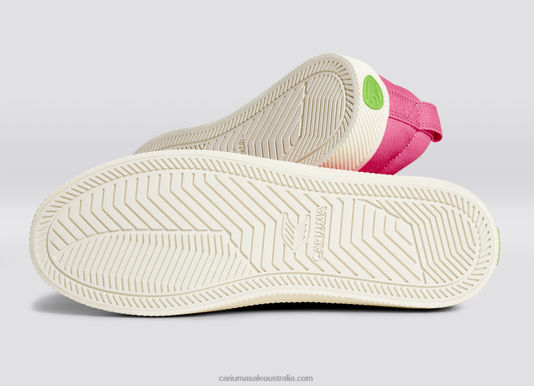 T8NFN24 Men Bright Pink Canvas Cariuma