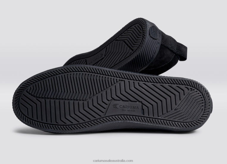 T8NFN35 Men All Black Suede Cariuma