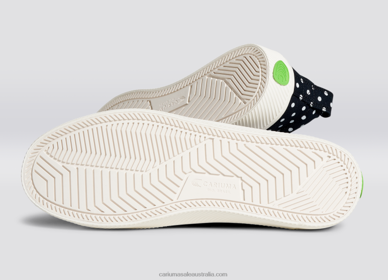 T8NFN50 Men Black Polka Dots Canvas Cariuma