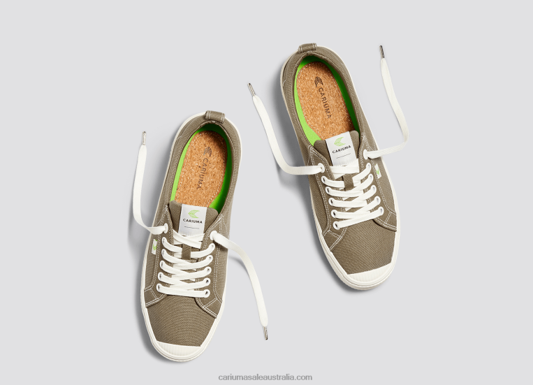 T8NFN7 Men Sand Contrast Thread Canvas Cariuma