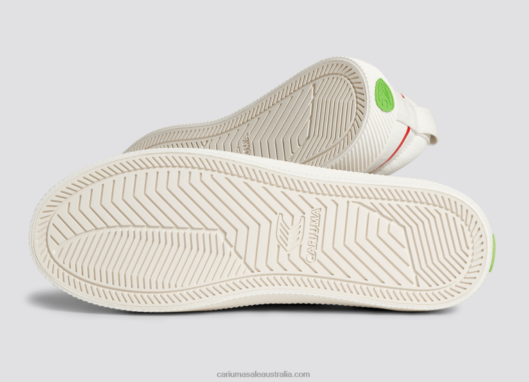 T8NFN88 Men Gerry Lopez Off-White Canvas Cariuma