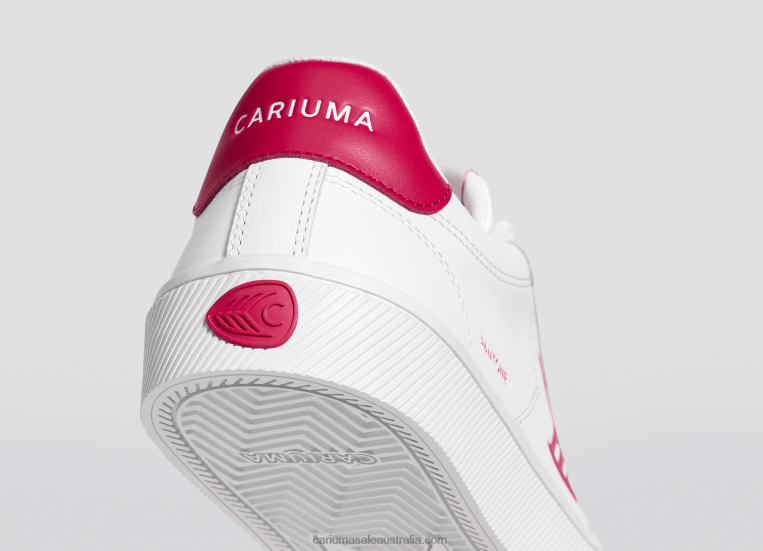 T8NFN77 Men Pantone Viva Magenta White Leather Cariuma