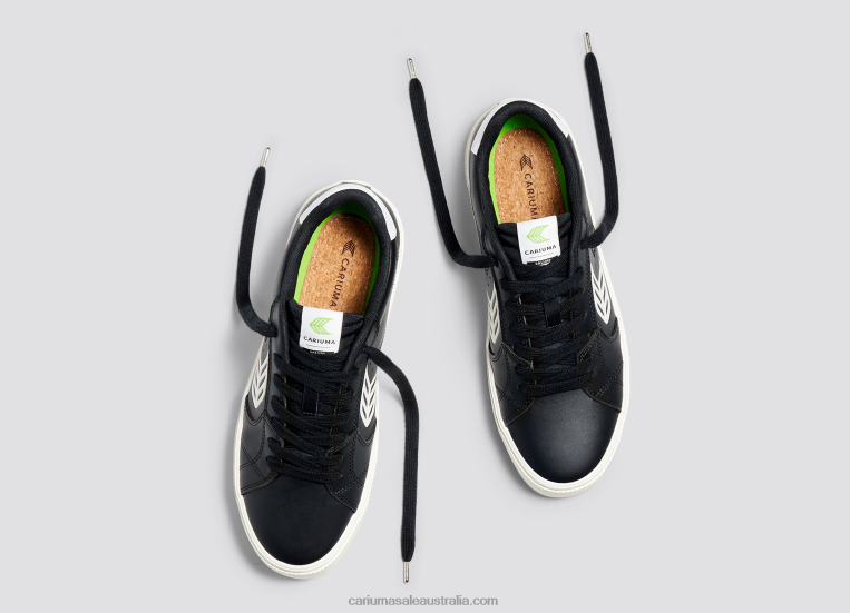 T8NFN98 Men Black LWG Leather/Off-White Cariuma