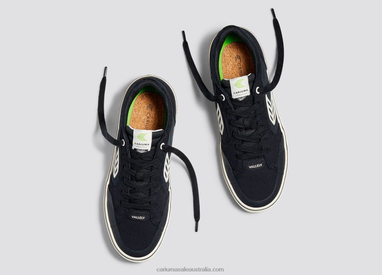 T8NFN116 Men Black/Ivory Cariuma
