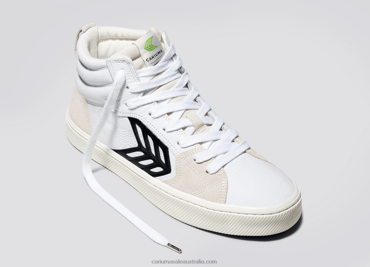 T8NFN365 Women White Premium Leather/Black Cariuma