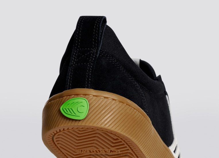 T8NFN349 Women All Black Gum/Ivory Cariuma