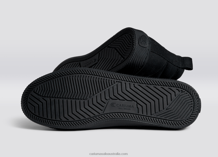 T8NFN274 Women All Black Canvas Cariuma