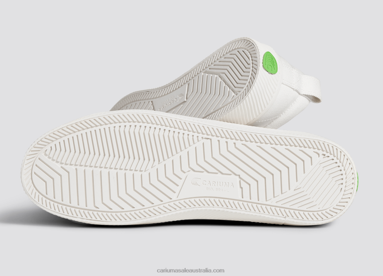 T8NFN218 Women Off-White Canvas Cariuma