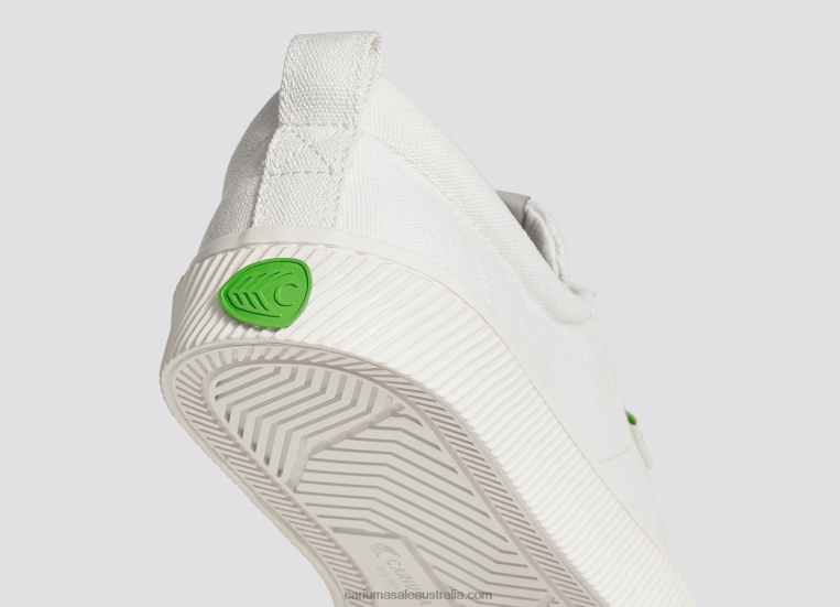 T8NFN218 Women Off-White Canvas Cariuma