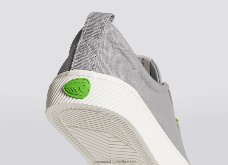 T8NFN241 Women Light Grey Canvas Cariuma