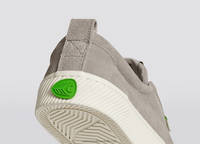 T8NFN256 Women Grey Suede Cariuma