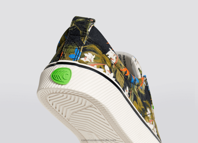 T8NFN269 Women Tropical Forest Canvas Cariuma