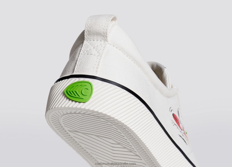 T8NFN300 Women Peanuts Surf Off-White Canvas Cariuma